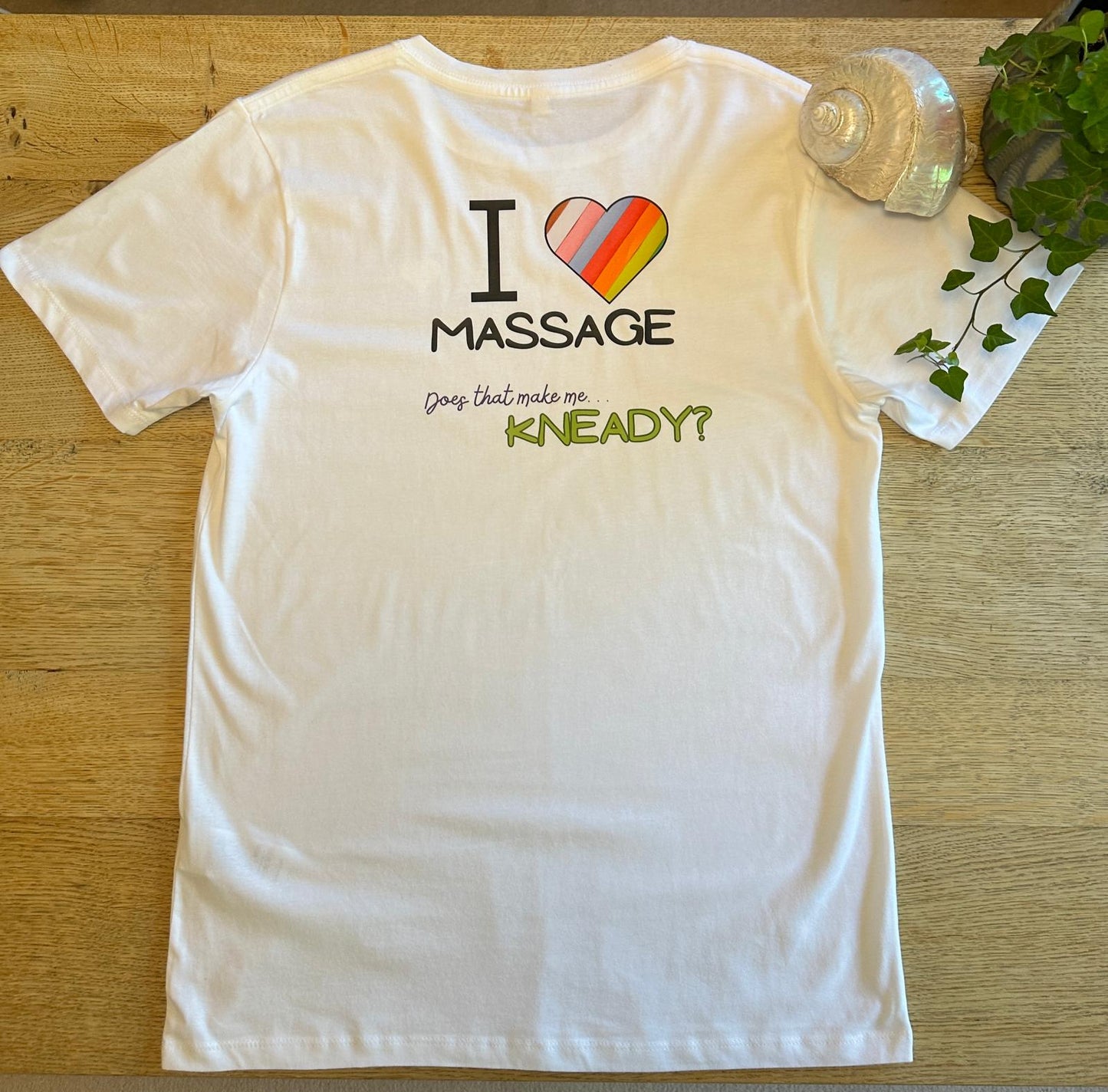 'I love massage does that make me kneady' Unisex T-shirt (White)