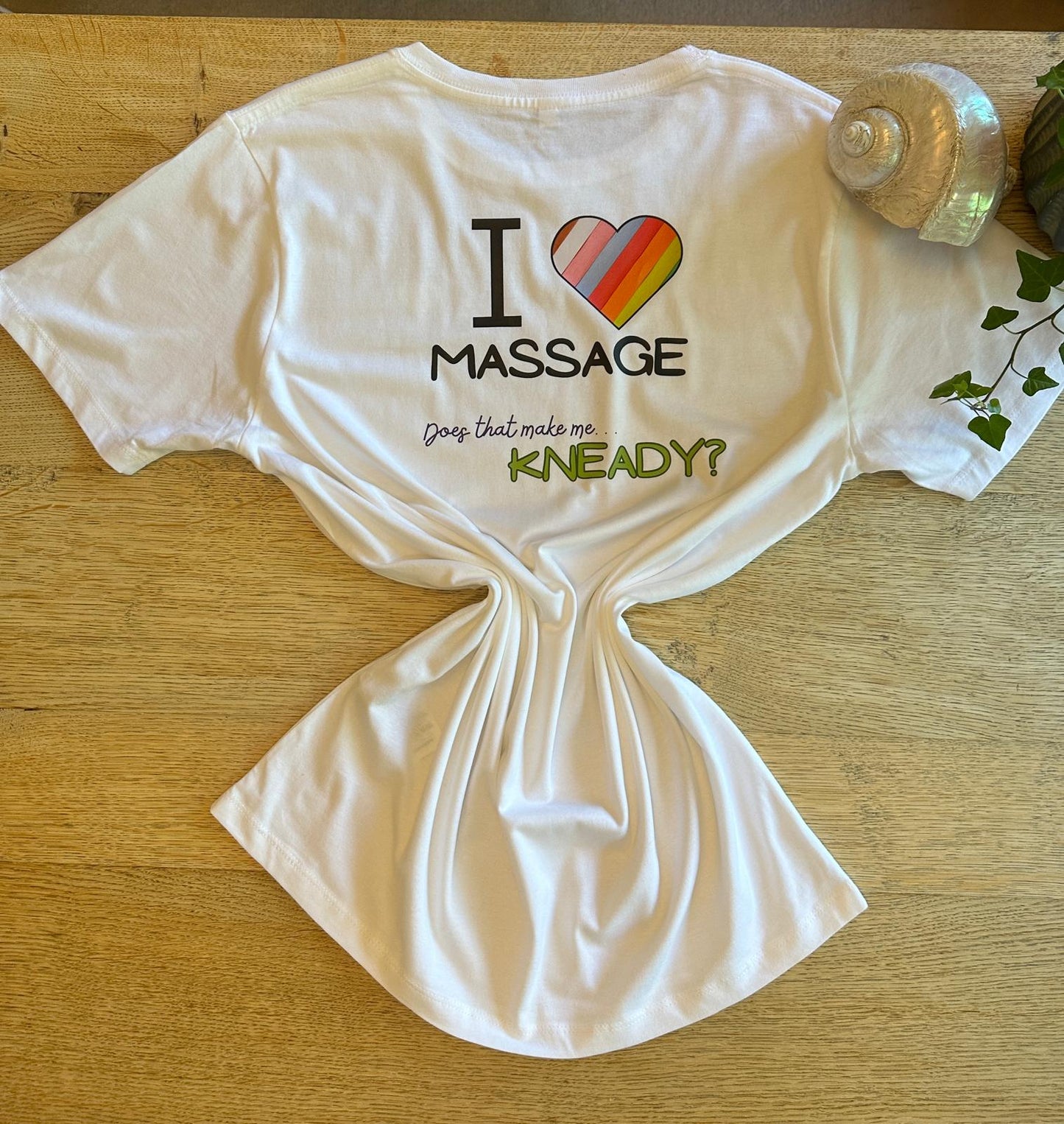 'I love massage does that make me kneady' Unisex T-shirt (White)